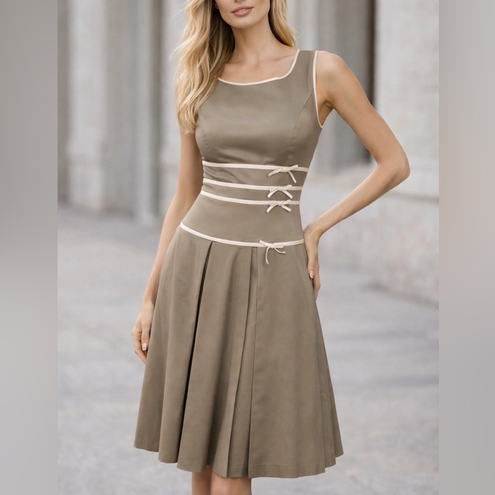 Liz Claiborne Vintage Elegant Tan Sleeveless Dress with White Accents (778)